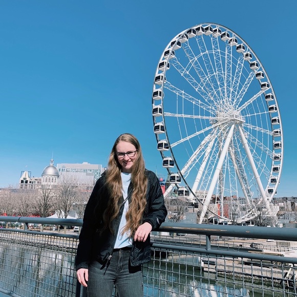 Meet your Posher, Haley - Picture 3 of 4